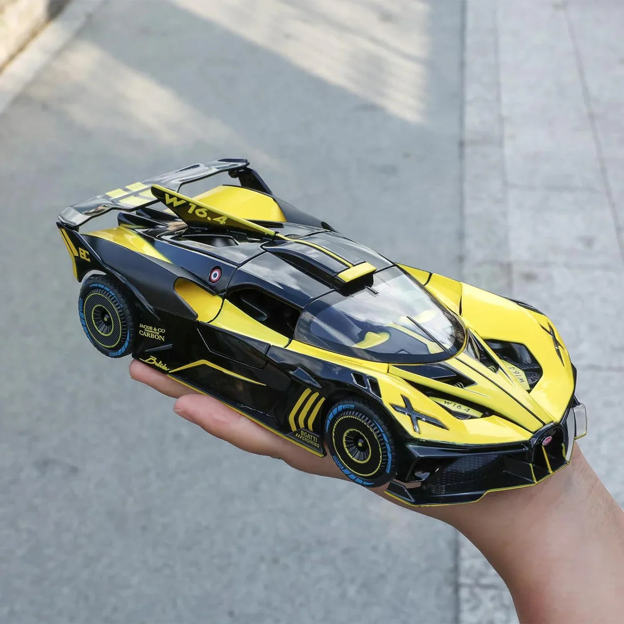 1:24 Scale Diecast Bugattti Bolide Horn & Smoke