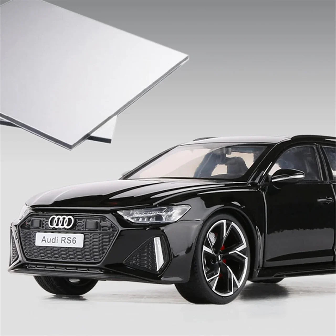 1:24 Scale Diecast Audi RS6
